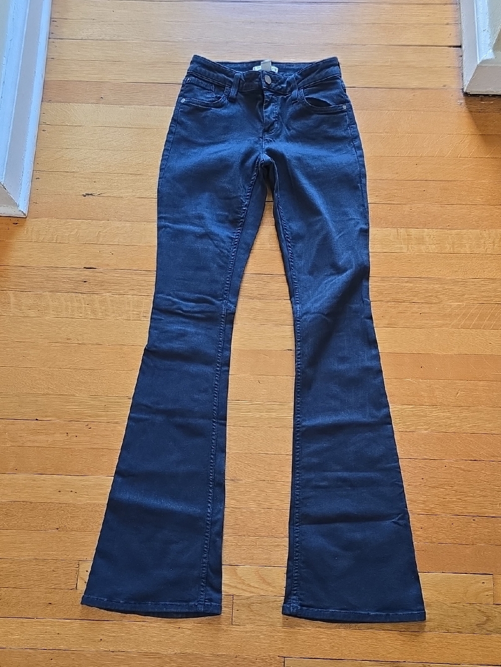 Alice + Olivia, Bell Bottom Flare Jeans, Dark Wash, EUC, Women's 26
